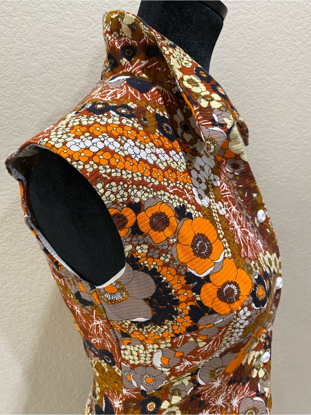 70s Vintage Floral Button-Front Women’s Dress, Brown & Orange, Small - Picture 6 of 16